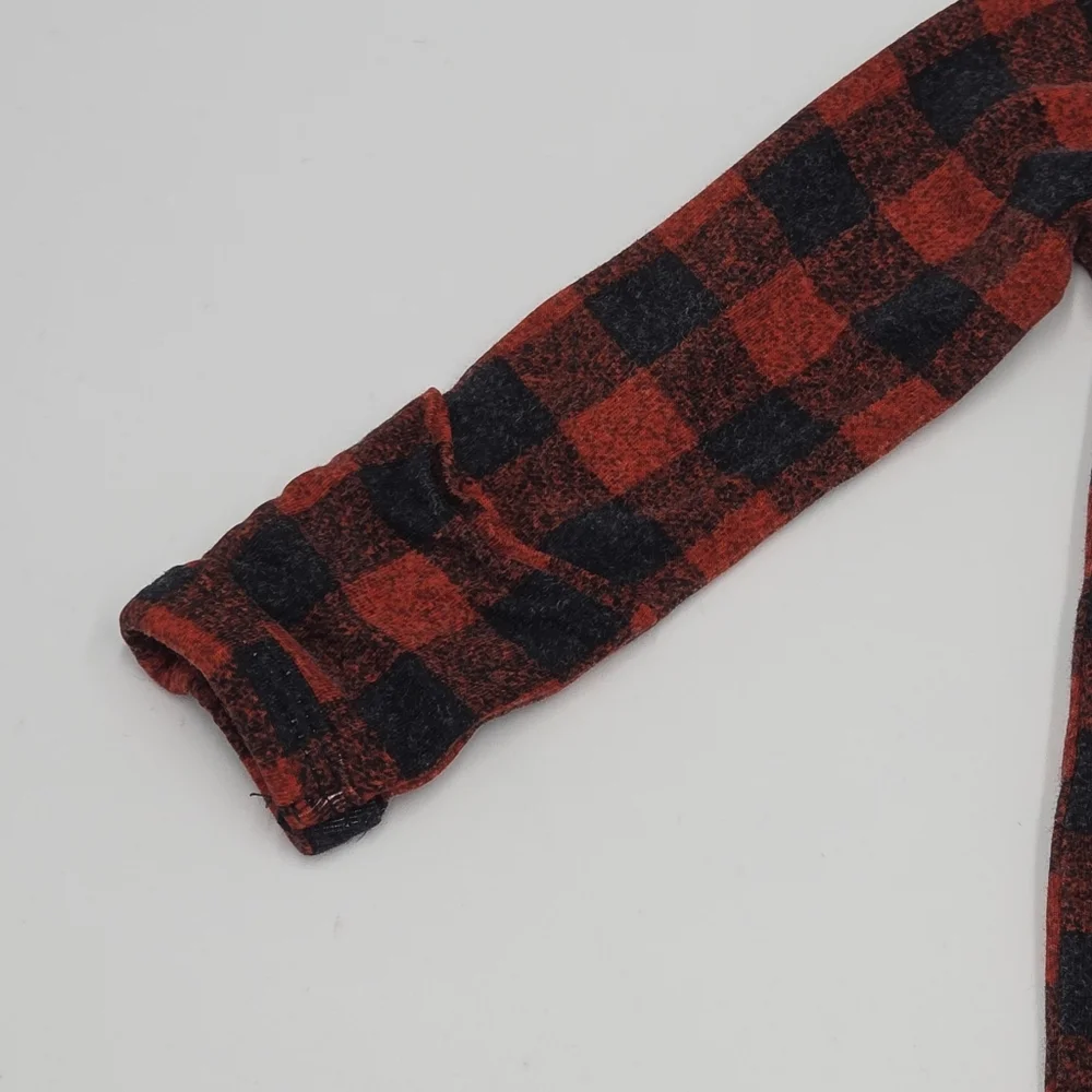Posh Peanut red black